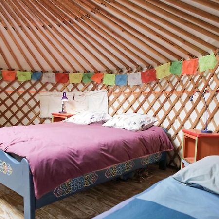 La Yourte Du Masfranc Hotell Latour-de-Carol Exteriör bild